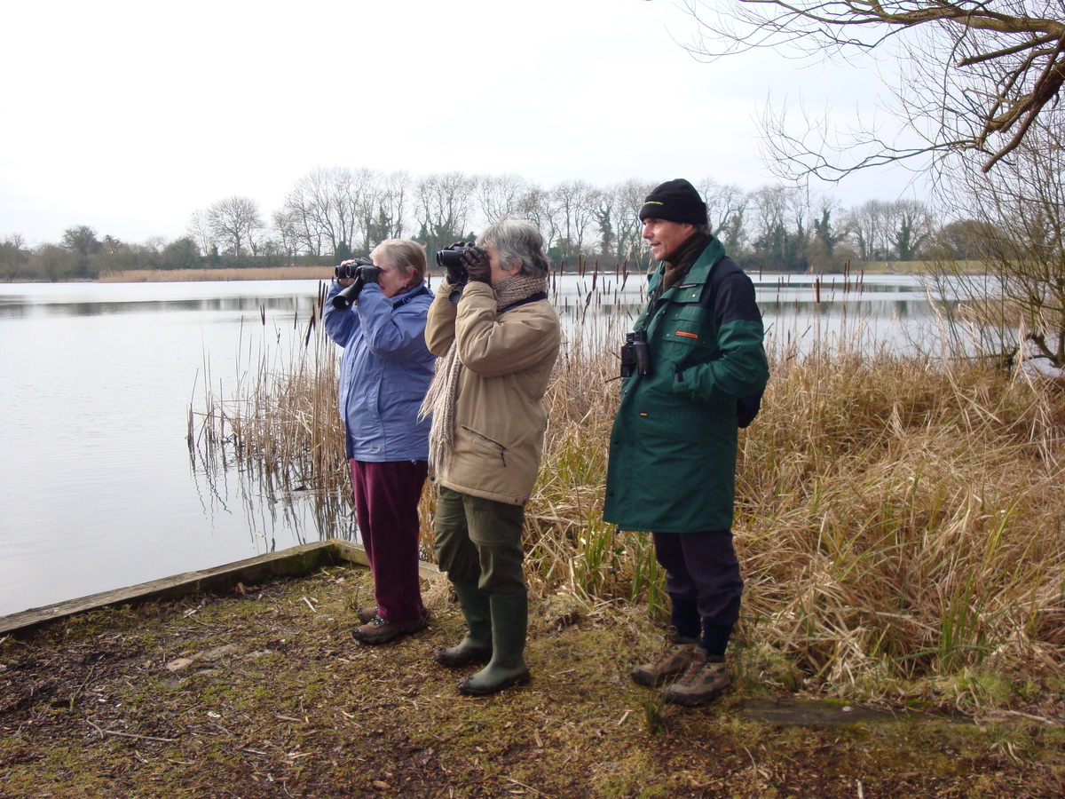 Margaret, Sue & Trevor at Weston Turville Reservoir, 15 February, 2009